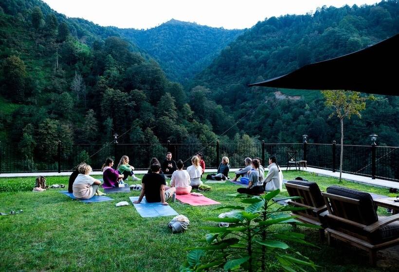 بنسيون Hakoni House