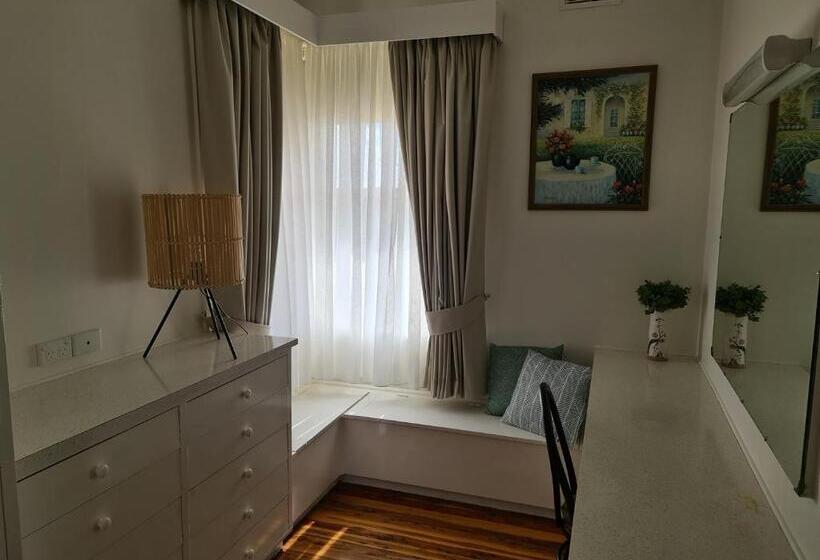 פנסיון Harden Golfers Rest Accommodation