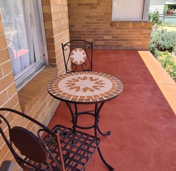 פנסיון Harden Golfers Rest Accommodation