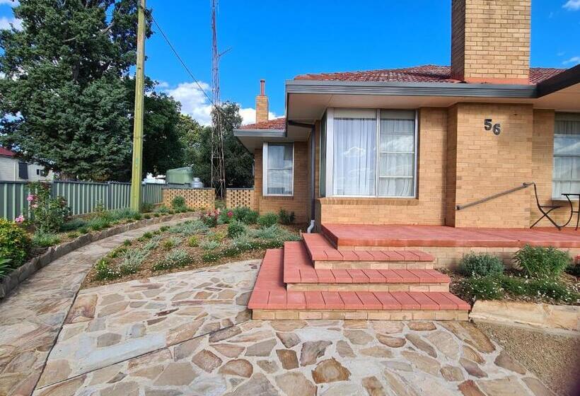 פנסיון Harden Golfers Rest Accommodation