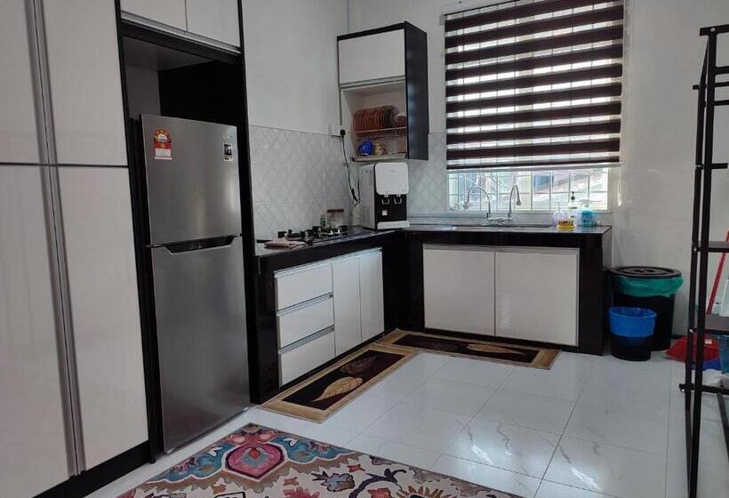 بنسيون Kayangan Inn