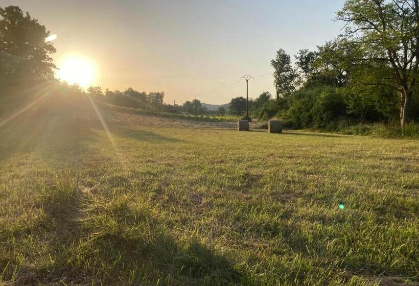 Пансион Les Deux Chevaux Chambres D’hôtes