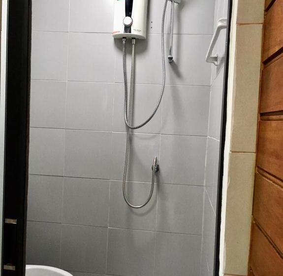 פנסיון Life And Love House