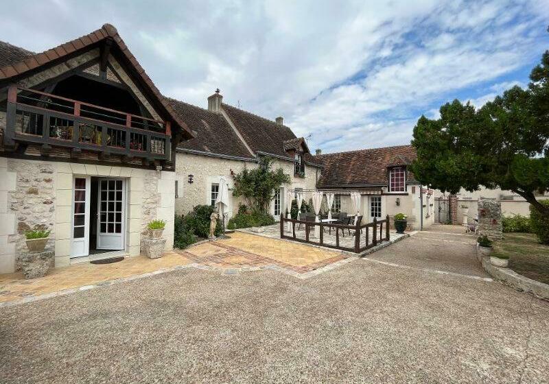 بنسيون Longère Villariane