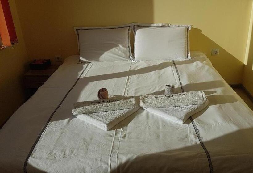 ペンション Malavi Guest House Krasen! Comfort&clean!