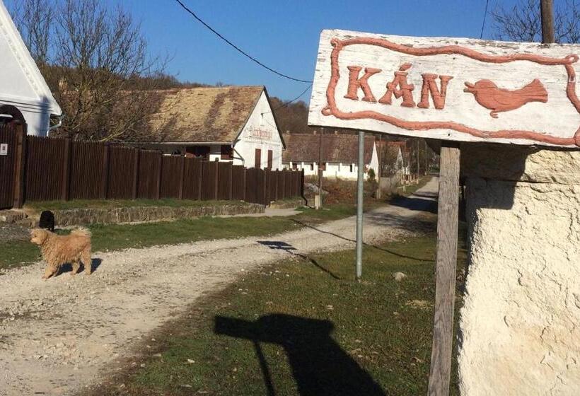 بنسيون Natur Kán