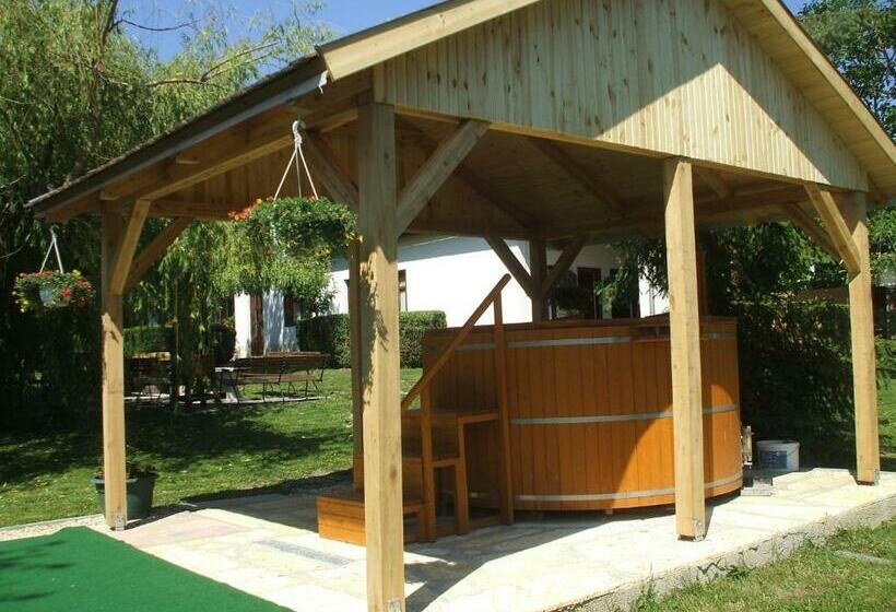 פנסיון Simai Vendégház