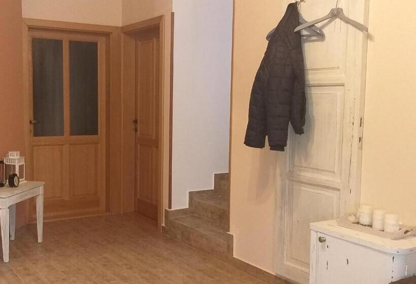 ペンション Szamóca Vendégház