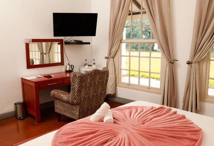 פנסיון The Sunbird Guesthouse