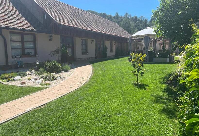 ペンション Tulipán Vendégház