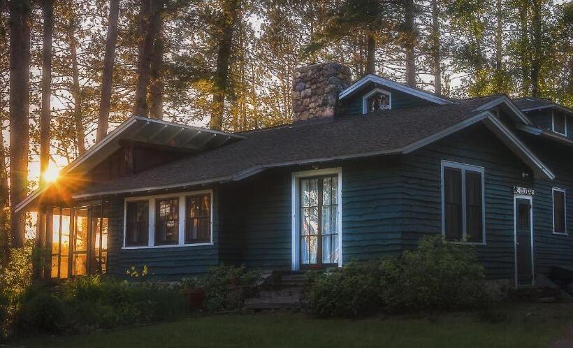 بنسيون White Pine Camp