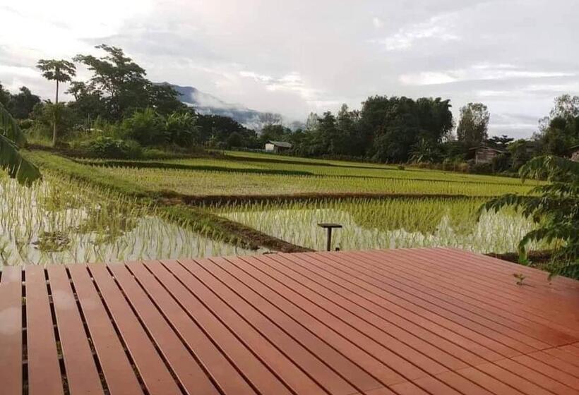 リゾートホテル Chill House Mae Sariang