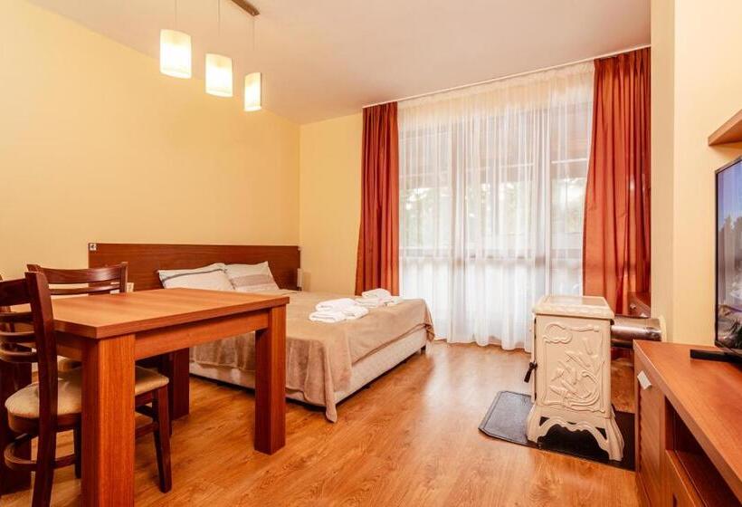 Studio By Mountain Lakes