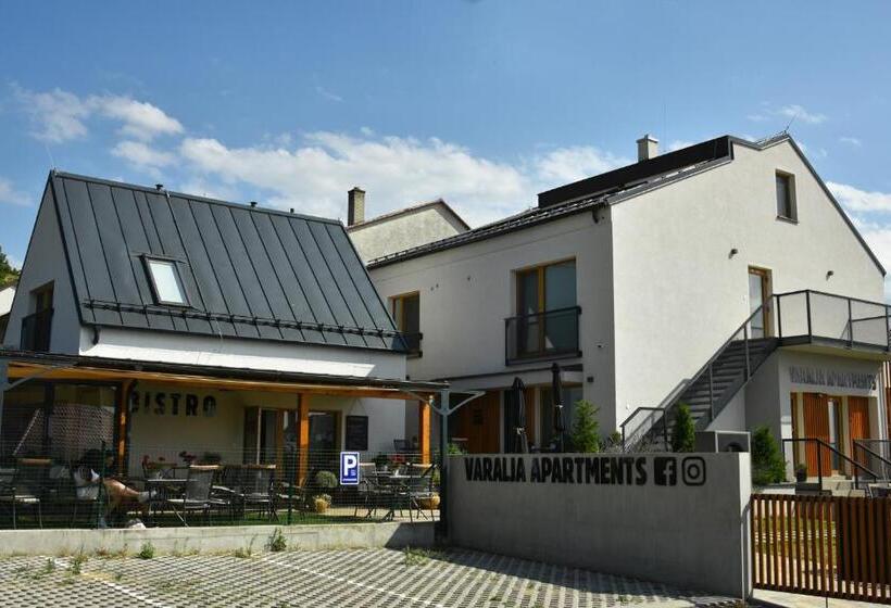 Varalja Apartments