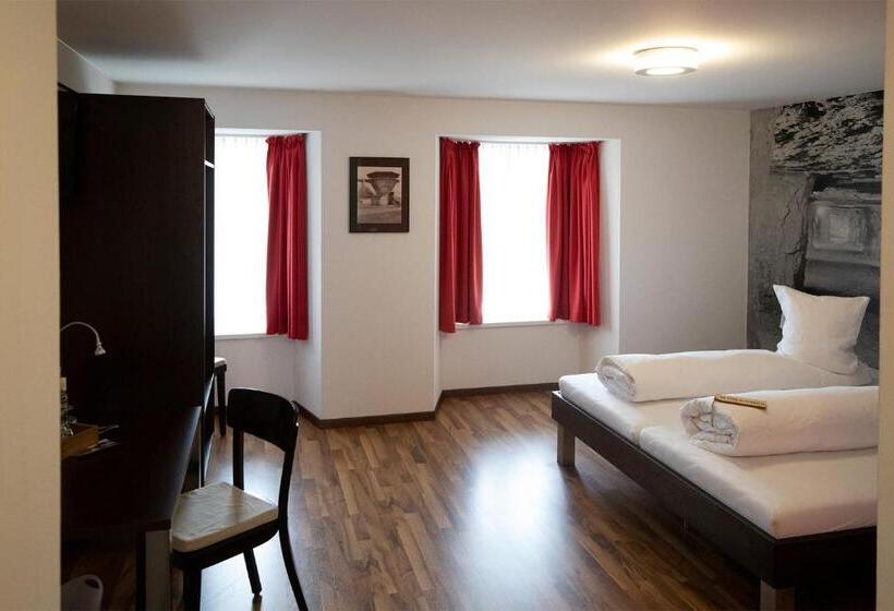 호스텔 Gasthof Löwen Herznach