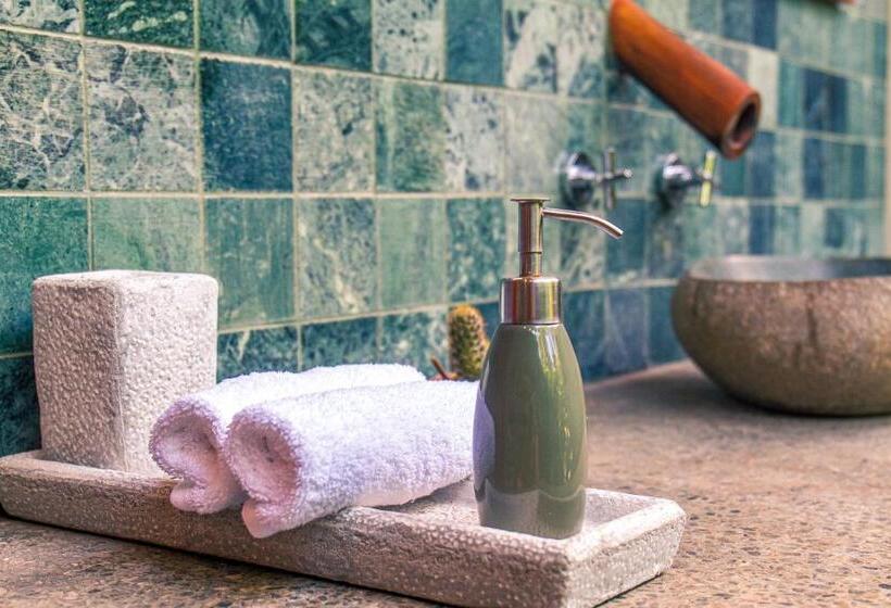 فندق صغير The Jungalows