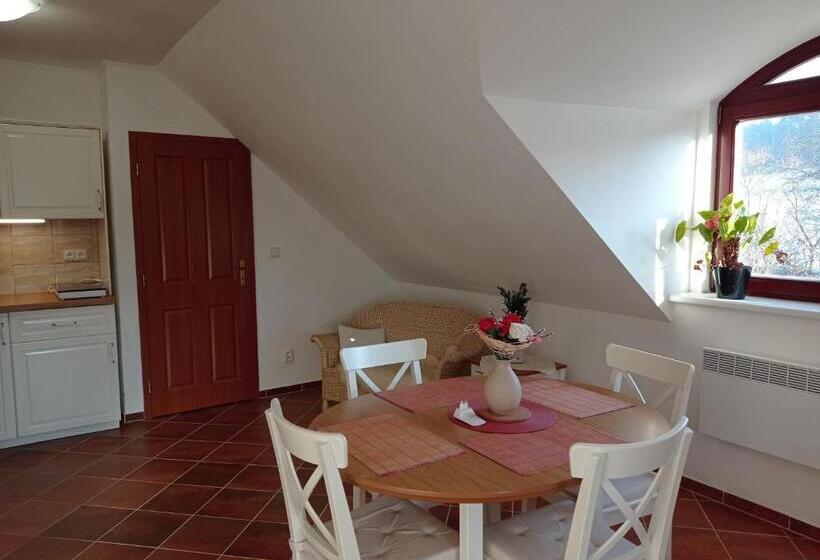 Apartmány U Orlického Jezera   Kamenice