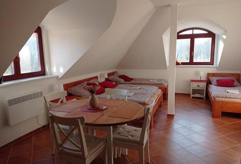 Apartmány U Orlického Jezera   Kamenice