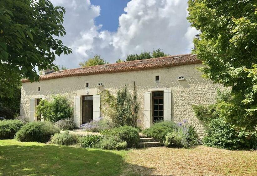 민박 A L Ombre Du Tilleul