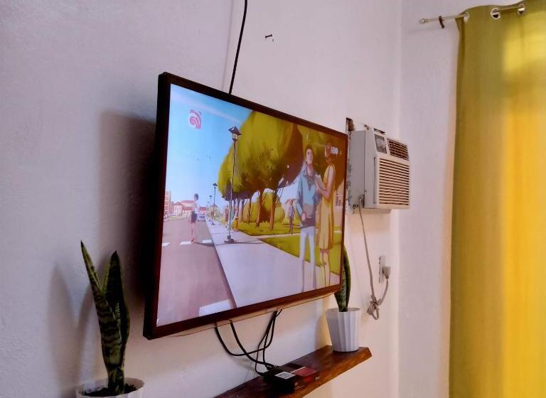 צימר Baywalk Suites Batangas