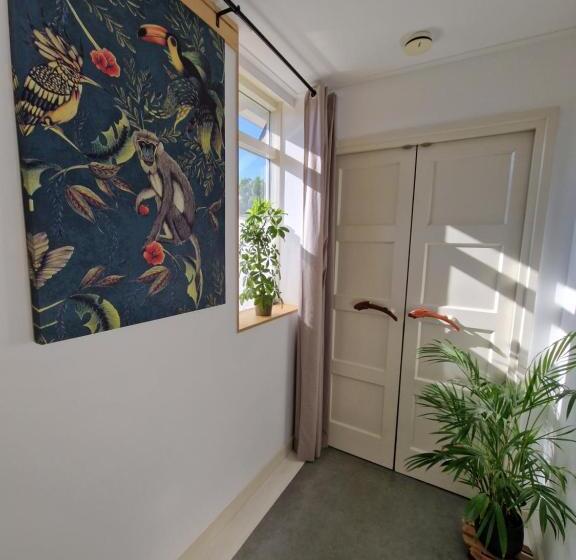 ベッドアンドブレックファースト De Remise