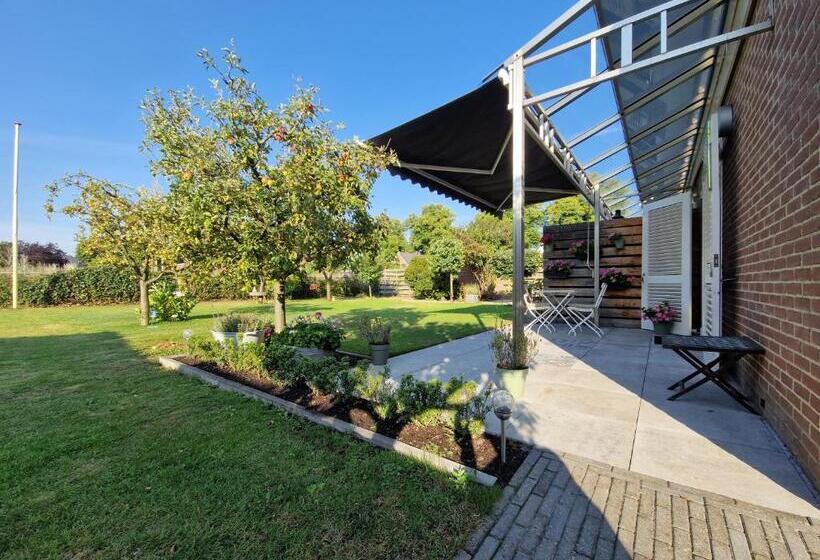 ベッドアンドブレックファースト De Remise