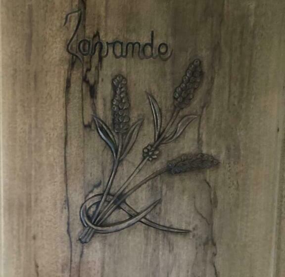 צימר Domaine De Combe Beluze