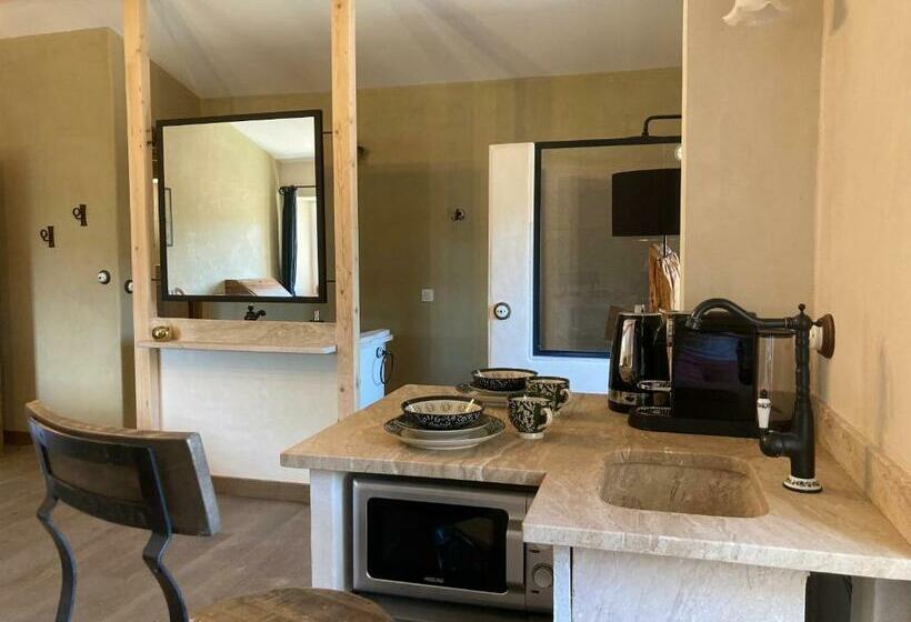 צימר Domaine De Combe Beluze