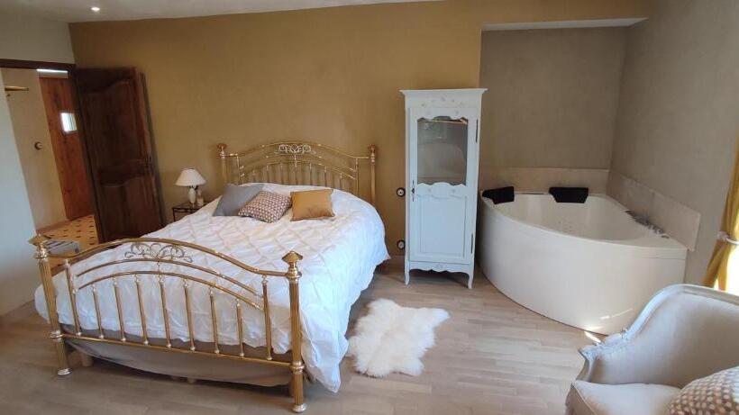 צימר Domaine De Combe Beluze