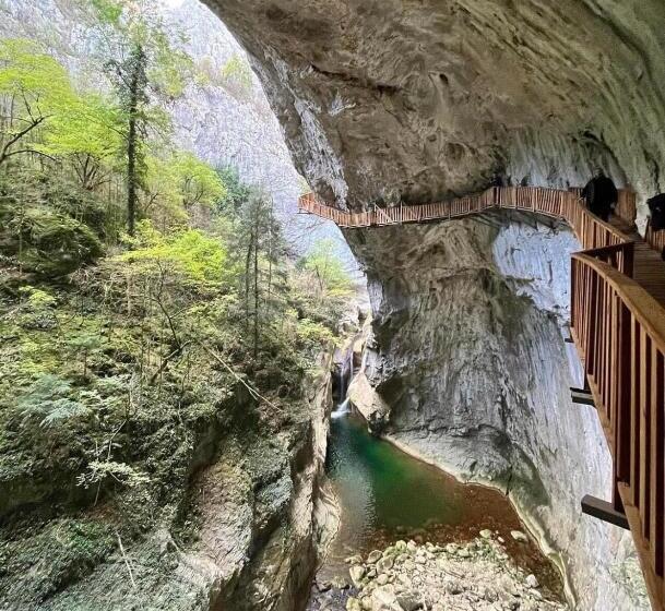 צימר Kanyon Park Otel Ve Restaurant