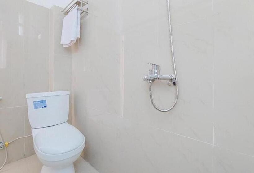 ホテル Artayya Puri 3 Syariah Near Terminal Caruban Mitra Reddoorz