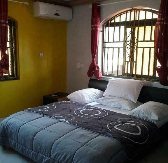 בית מלון כפרי Impressive Colours Lodge   Akropong Akuapem