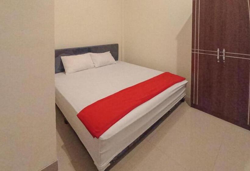 فندق Reddoorz Syariah Near Sentani City Square