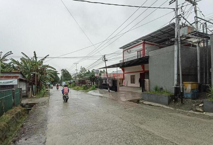 בית מלון כפרי Reddoorz Syariah Near Sentani City Square