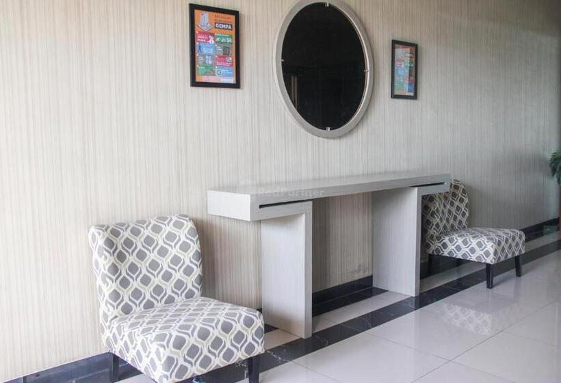 酒店 Redliving Apartemen Gunung Putri Square  Sansan Room Tower Pinus