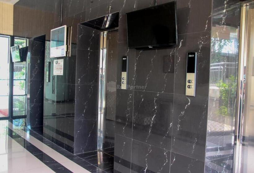 Отель Redliving Apartemen Gunung Putri Square  Sansan Room Tower Pinus
