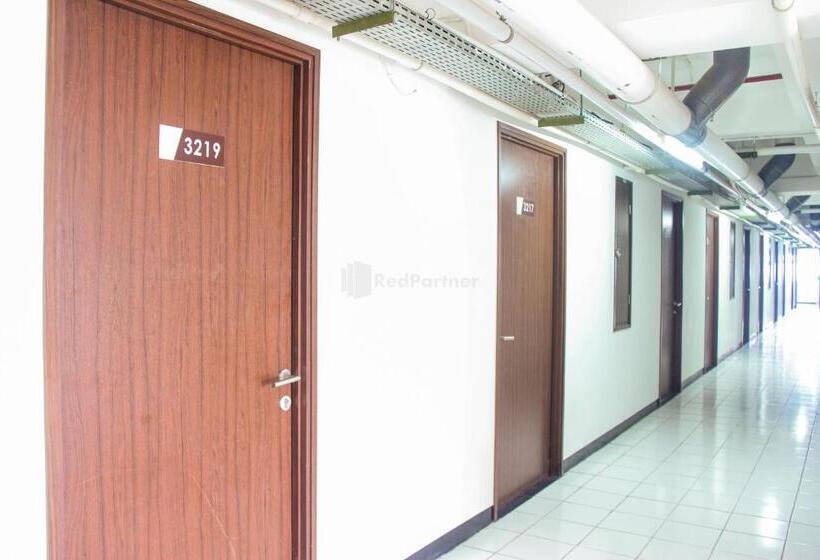 酒店 Redliving Apartemen Gunung Putri Square  Sansan Room Tower Pinus
