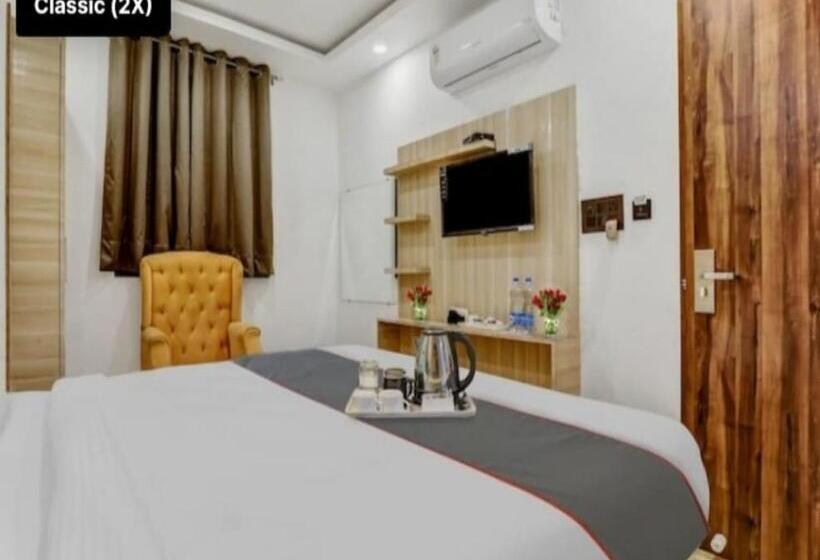 酒店 Shri Tirupati Residency