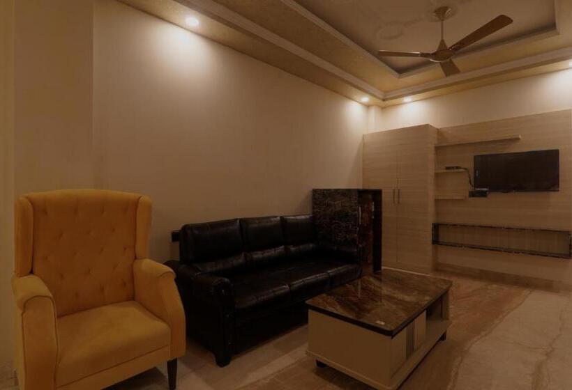 酒店 Shri Tirupati Residency