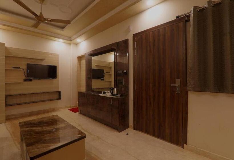 酒店 Shri Tirupati Residency