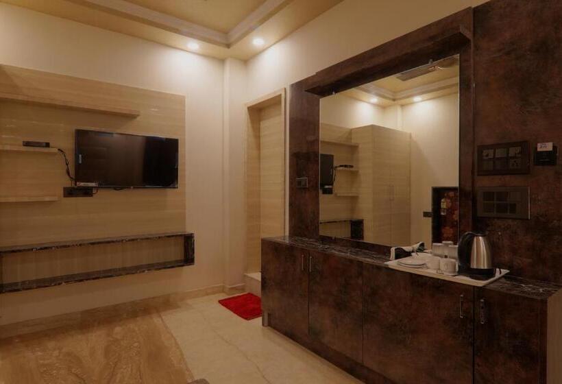 酒店 Shri Tirupati Residency