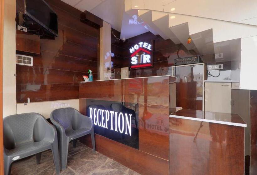 酒店 Shri Tirupati Residency