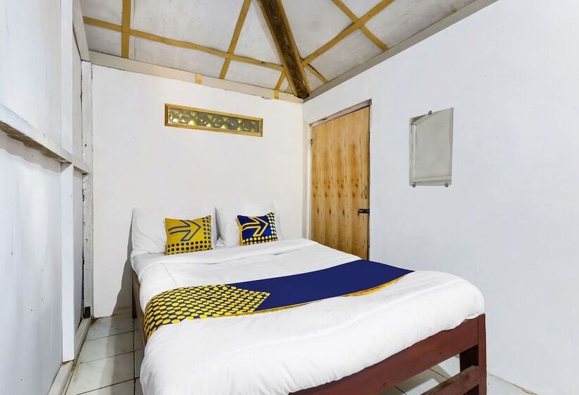 ホテル Spot On 91154 Desa Wisata Wayang Manyaran Wonogiri