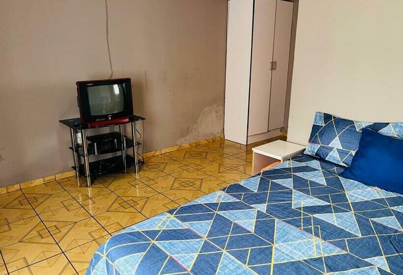 Izinjiki Namacusi Guest House