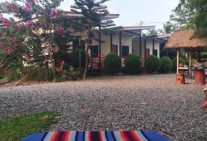 بنسيون อุสาวิวรีสอร์ท