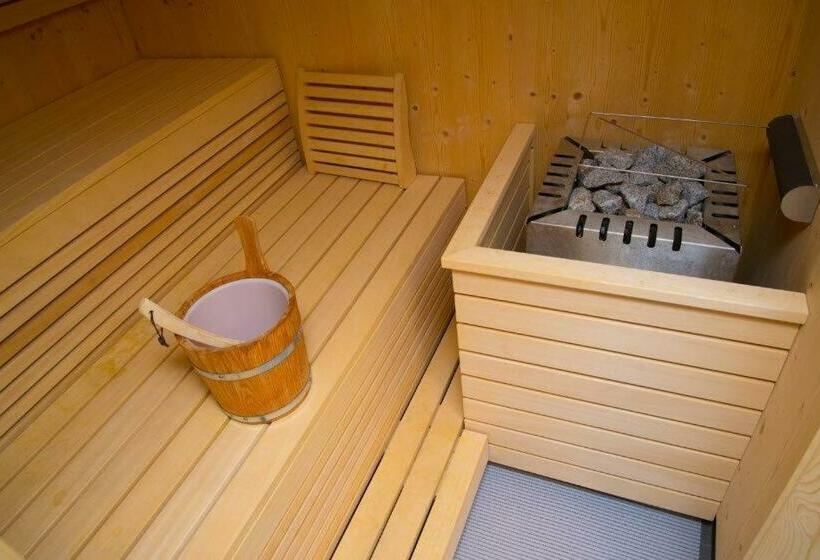 بنسيون Haus Ingrüne