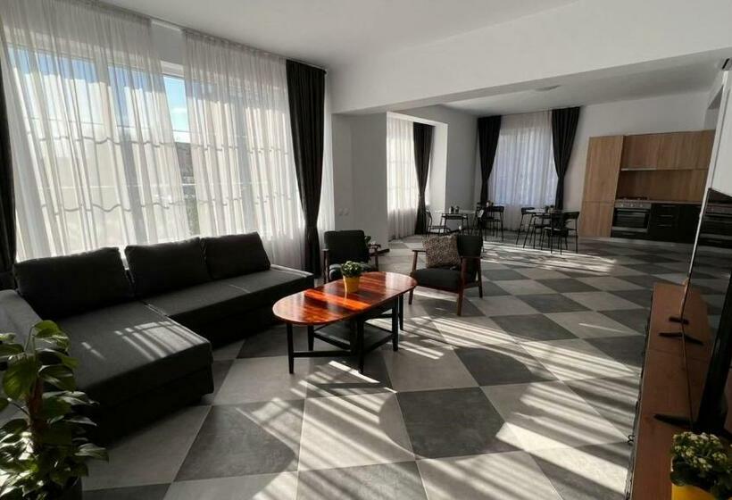 Пансион Ispera At The Vila