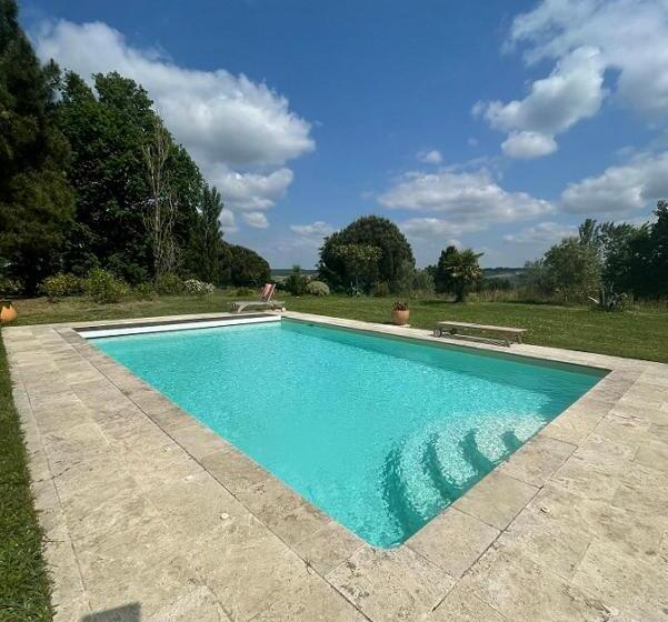 פנסיון La Ferme De Villeneuve