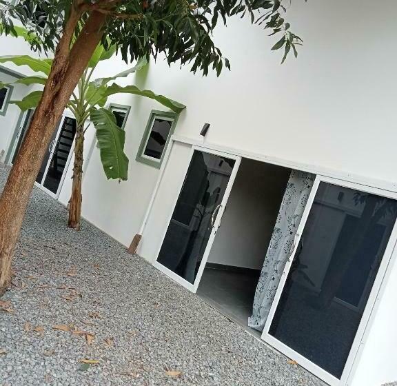 膳宿费 Little Escape Guesthouse Nesat