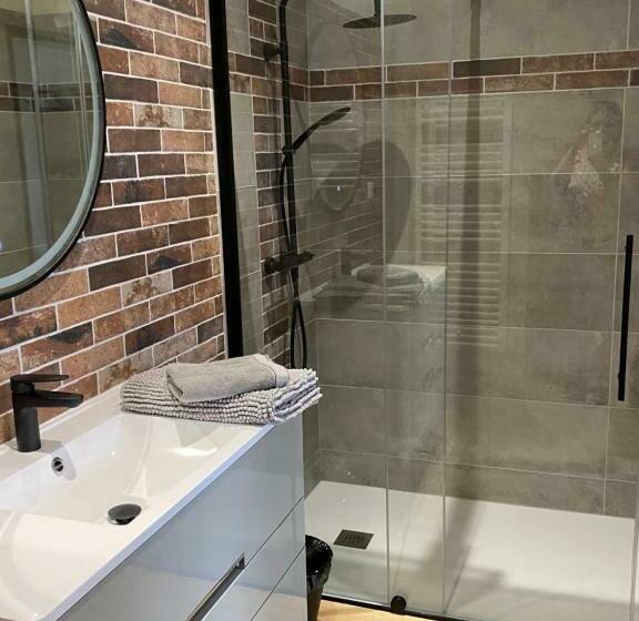 פנסיון Logis Poussard